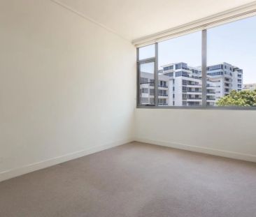 407/20 Shoreline Drive, Rhodes. - Photo 2