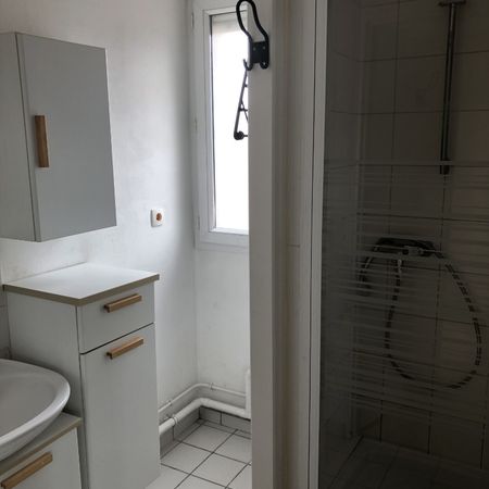 Location Appartement 2 pièces 48m² LILLE 59000 - Photo 3