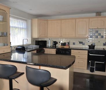 3 bedroom detached house to rent - Photo 4