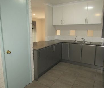 FAMILY HOME - Photo 6