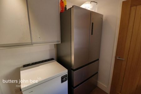 1 bedroom terraced house to rent - Photo 5