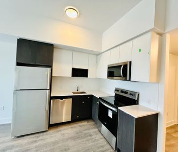 For Lease - 202 Burnhamthorpe Road Unit# 204, Mississauga, Ontario - Photo 3