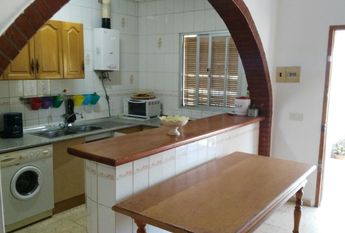 Ref. 38196 Country house