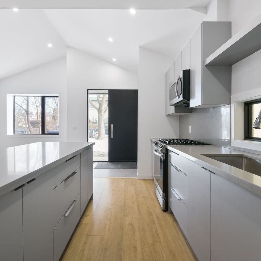 For Lease - 506 Scarborough Road Unit# MAIN FLOOR, Toronto, Ontario - Photo 1