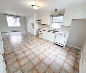 3 Chambres, Buckingham, 1 465$/mois - Photo 1