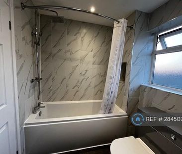 3 bedroom terraced house to rent - Photo 5