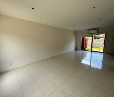 STUNNING TOWNHOUSE IN CENTRAL FAWKNER - Photo 6