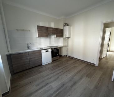 Location Appartement 3 pièces 80m² LE CREUSOT 71200 - Photo 3