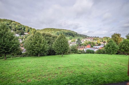 Harrolds Close, Dursley - Photo 5