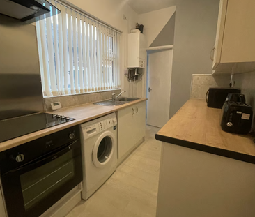 1 bedroom in a house share to rent - Photo 6
