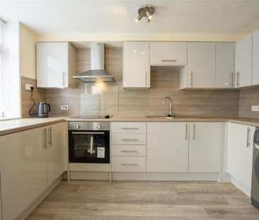 2 bedroom apartment to rent - Photo 5