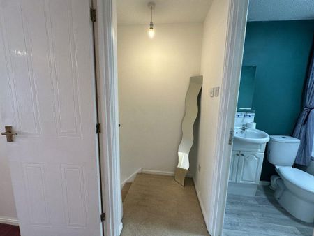 2 bedroom terraced house to rent - Photo 4