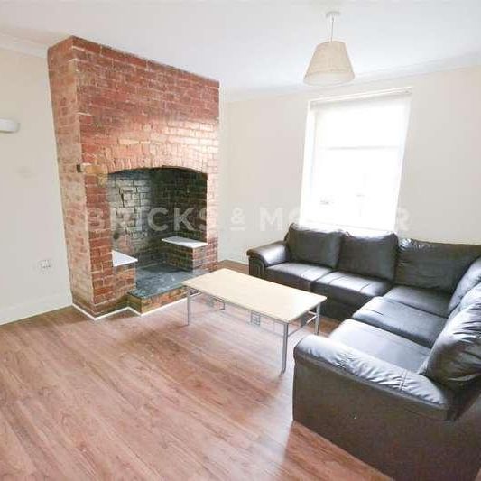 Earsdon Road, Shiremoor, Newcastle Upon Tyne, NE27 - Photo 1