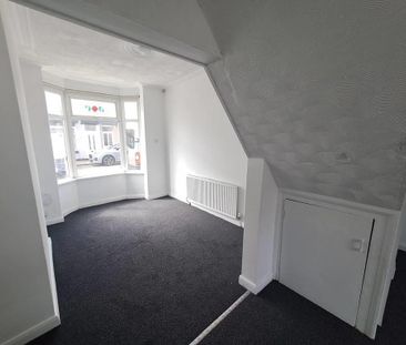 2 bedroom terraced house to rent - Photo 2