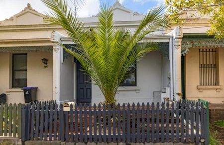 Carlton North - Photo 2