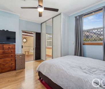 Open the Door to Spacious Family Living in a Prime Coastal Pocket - Photo 2