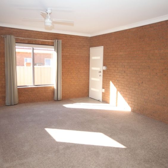 5 / 42 Inglis Street Lake Albert NSW 2650 - Photo 1