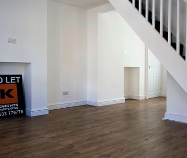 2 bedroom terraced house to rent - Photo 1