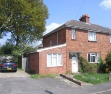5 Bed Semi-Detached House, Woodcote Road, SO17 - Photo 1