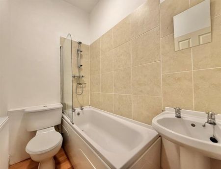 1 Bedroom Apartment To Let - Photo 4