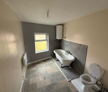 2 bedroom terraced house to rent - Photo 6