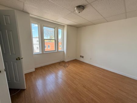 For Lease - 102 Thirty Ninth Street Unit# 2, Toronto, Ontario - Photo 3