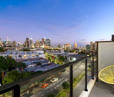 Dual Level Premium Penthouse with 180 Degree View of Melbourne City... - Photo 6