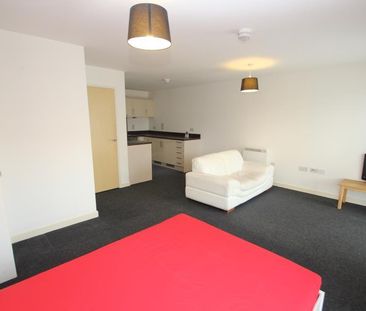Studio to rent - Photo 5