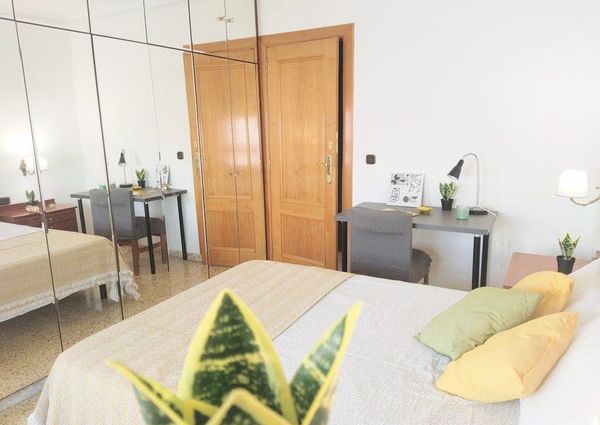 Carrer Isaac Peral, Burjassot, Valencian Community 46100