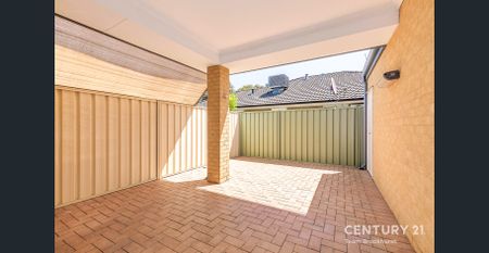 Stunning Family Home! - Photo 5