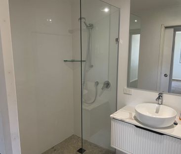 Fully Renovated Newtown Charm. - Photo 4