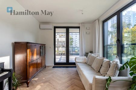 Trzypokojowe mieszkanie w nowoczesnym, prestiżowym budynku w sercu Warszawy - Photo 3