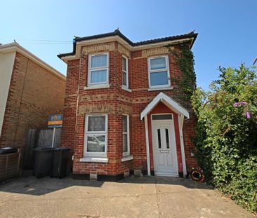 4 bedroom detached house to rent - Photo 1