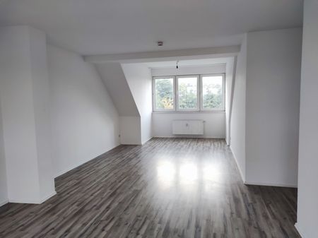 WBS erdorderlich! ***TOP*** helle, teilrenovierte 4 Zimmer Wohnung sucht neuen Mieter! - Foto 2