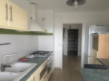 Location Appartement 4 pièces 78m² VALENCE 26000 - Photo 5