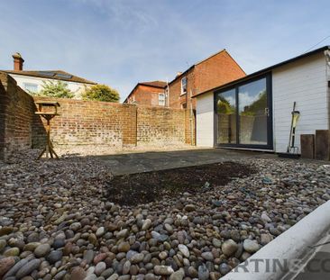 1 bedroom ground floor flat to rent - Photo 1