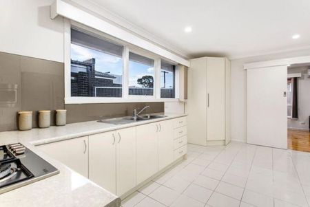 1/9 First Avenue, Altona North VIC 3025 - Photo 3