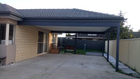 Nice House! Excellent Location! Near Curtin and Amenities! - Photo 2