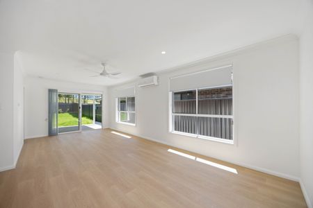 48B Coupe Drive, Thrumster NSW 2444 - House For Rent | Domain - Photo 5