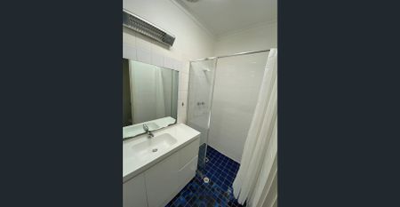 Charming Cottage in Prime Norwood Location - Photo 3