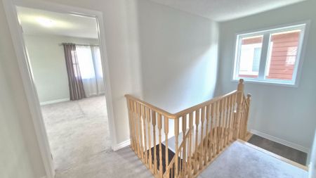 For Lease - 112 Village Gate Drive, Wasaga Beach, Ontario - Photo 2