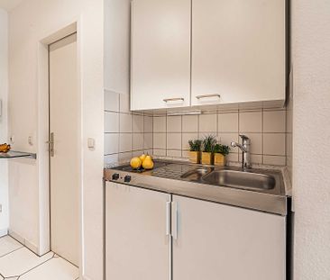 City-Residence: Schönes ruhig gelegenes Apartment in Bockenheim - Photo 3