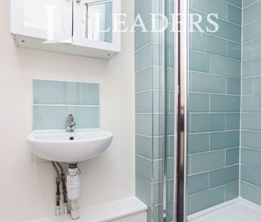 2 bedroom apartment to rent Theodore Road, Hither Green, SE13 - Photo 3