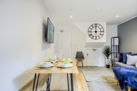 6 bedroom terraced house to rent - Photo 3