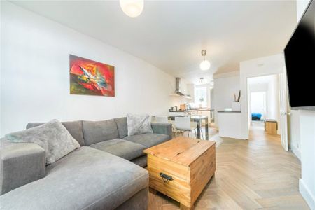 1 bedroom flat to rent - Photo 2