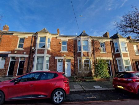 3 bed flat to rent in Stannington Place, Heaton, NE6 - Photo 2