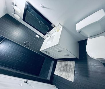 For Lease - 3260 Oakglade Crescent Unit# basement, Mississauga, Ont... - Photo 3