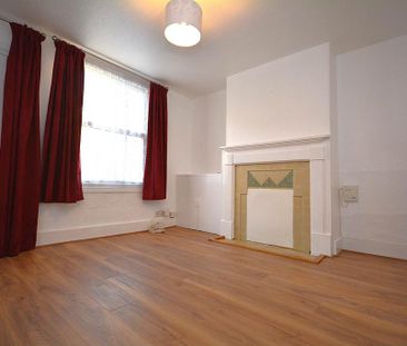 2 bedroom cottage to rent - Photo 2