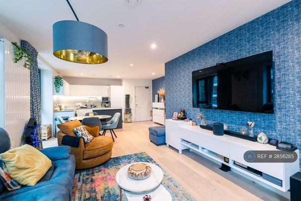 2 bedroom flat to rent - Photo 1