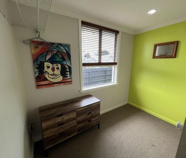 Fully furnishd 2.5 bedroom home - Photo 4
